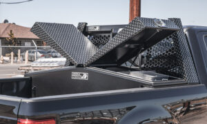 Transfer Flow announces its toolbox/fuel tank combo - Truck News